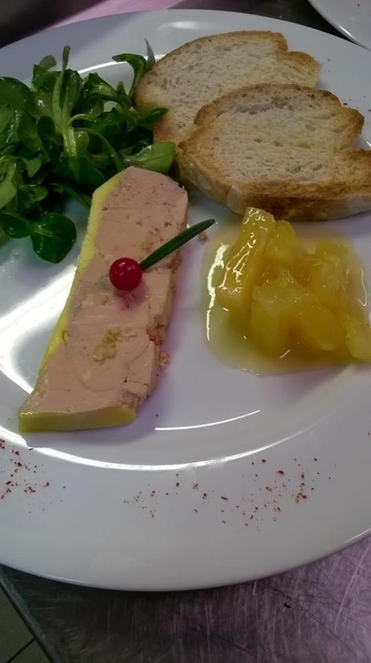 Hotel Restaurant Henry Puy-l'Eveque Экстерьер фото